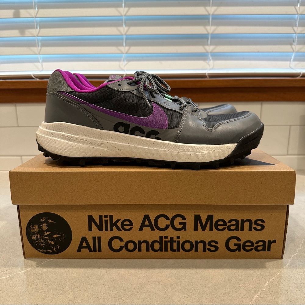 Nike ACG Lowcate Men’s 10.5 Smoke Grey / Vivid Purple / Phantom Great condition